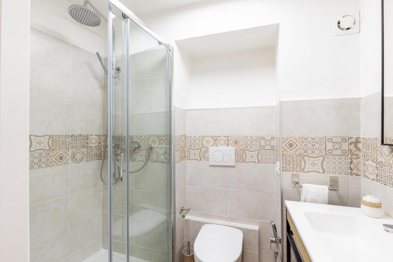 Gentile Suites - Private Rooms Roma Eksteriør bilde